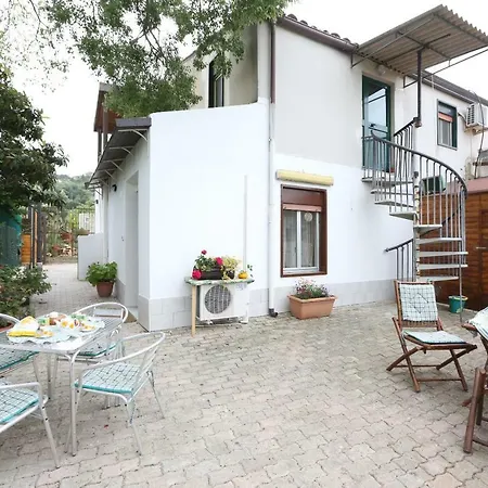 Beb Vanessa Le Fontanelle Bed & Breakfast *