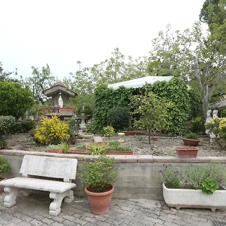 Beb Vanessa Le Fontanelle Bed & Breakfast *